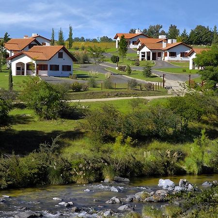 Отель Complejo De Cabanas Llatani Лос-Реартес Экстерьер фото